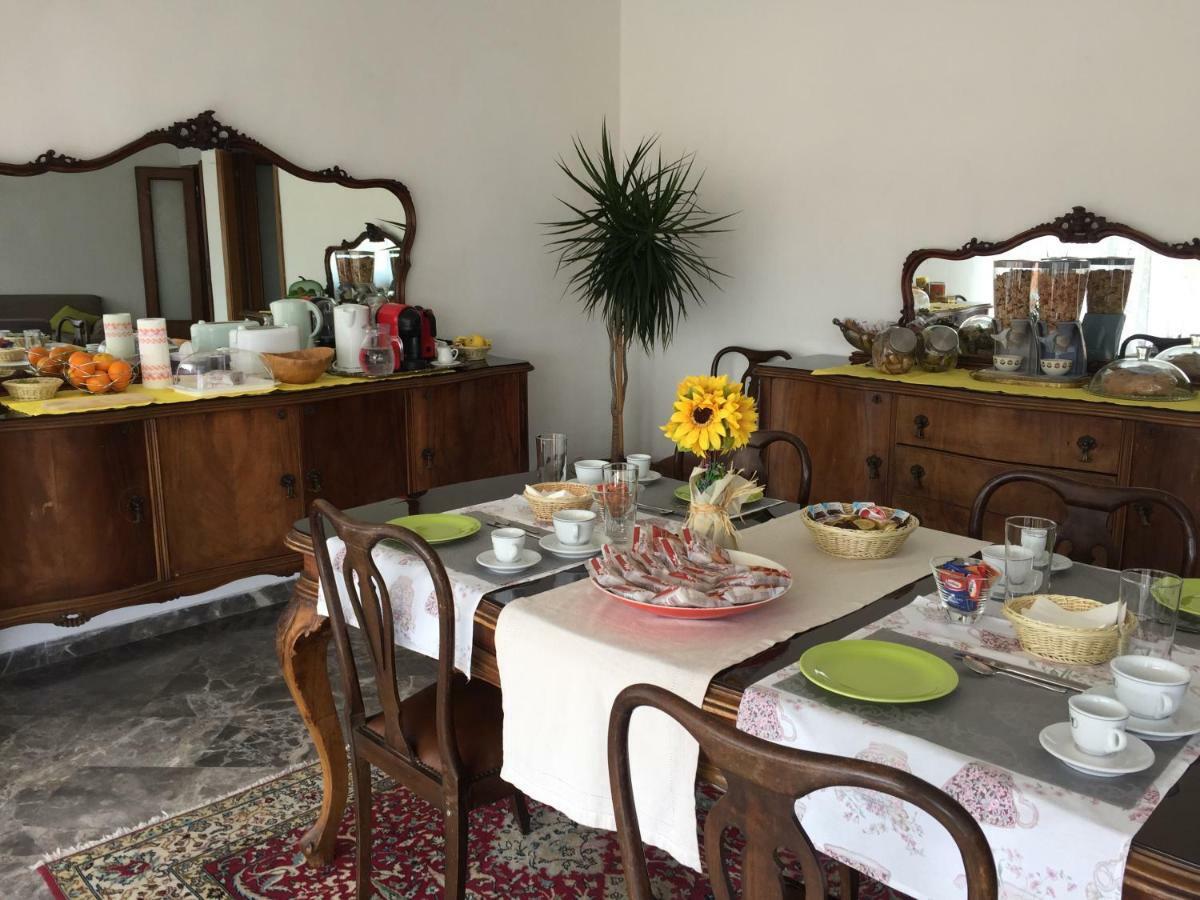 B&B Del Viaggiatore Sarzana Exterior photo