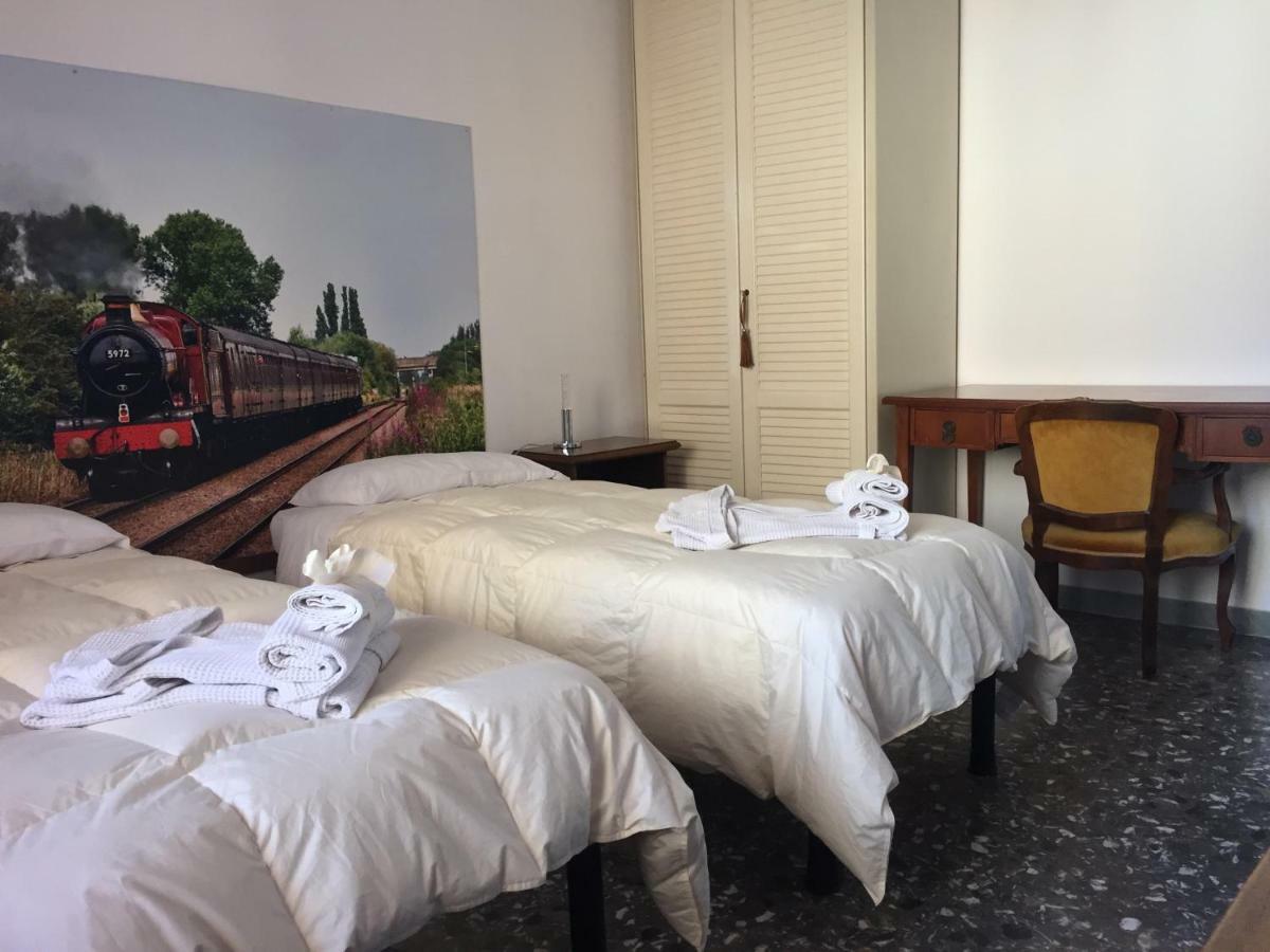 B&B Del Viaggiatore Sarzana Exterior photo
